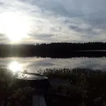 Kimppa-cabin / дом в лесу у озера